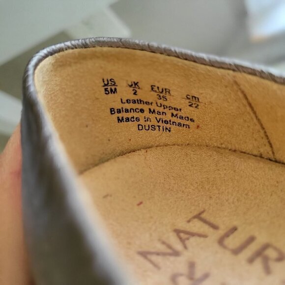 Naturalizer Womens Dustin Sliver Leather Moc Toe Slip On Loafer Shoes Size 5 M - Picture 10 of 11